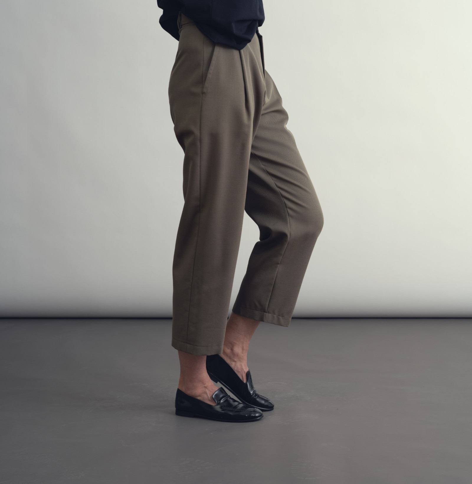 Wool classic pants khaki