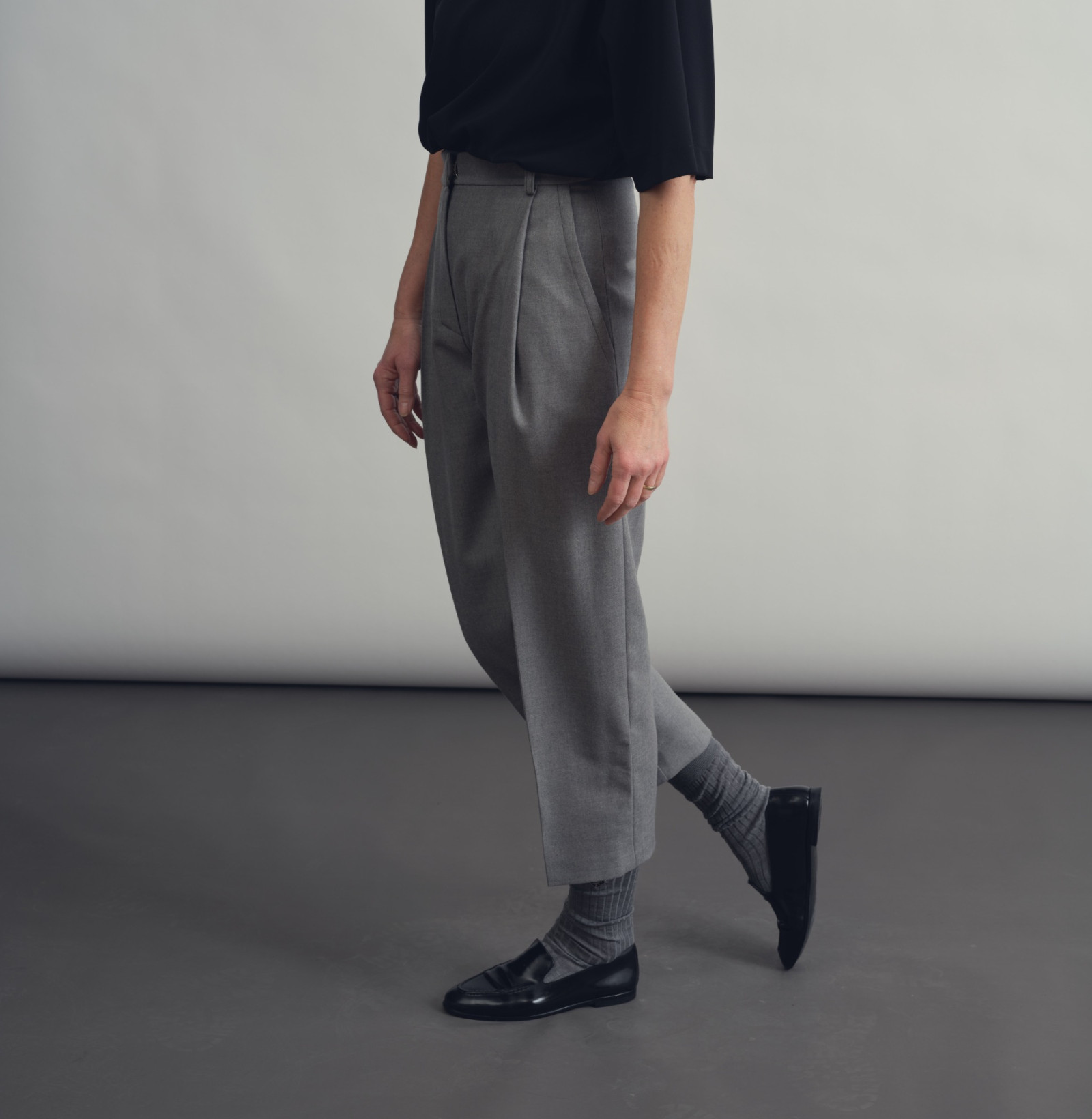 wool classic pants smoke grey